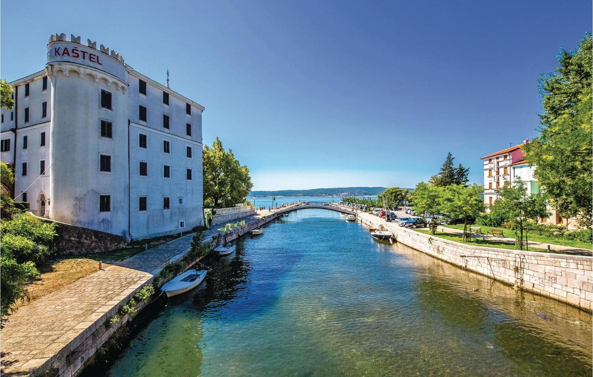 Stunning Apartment In Crikvenica With Kitchen 外观 照片
